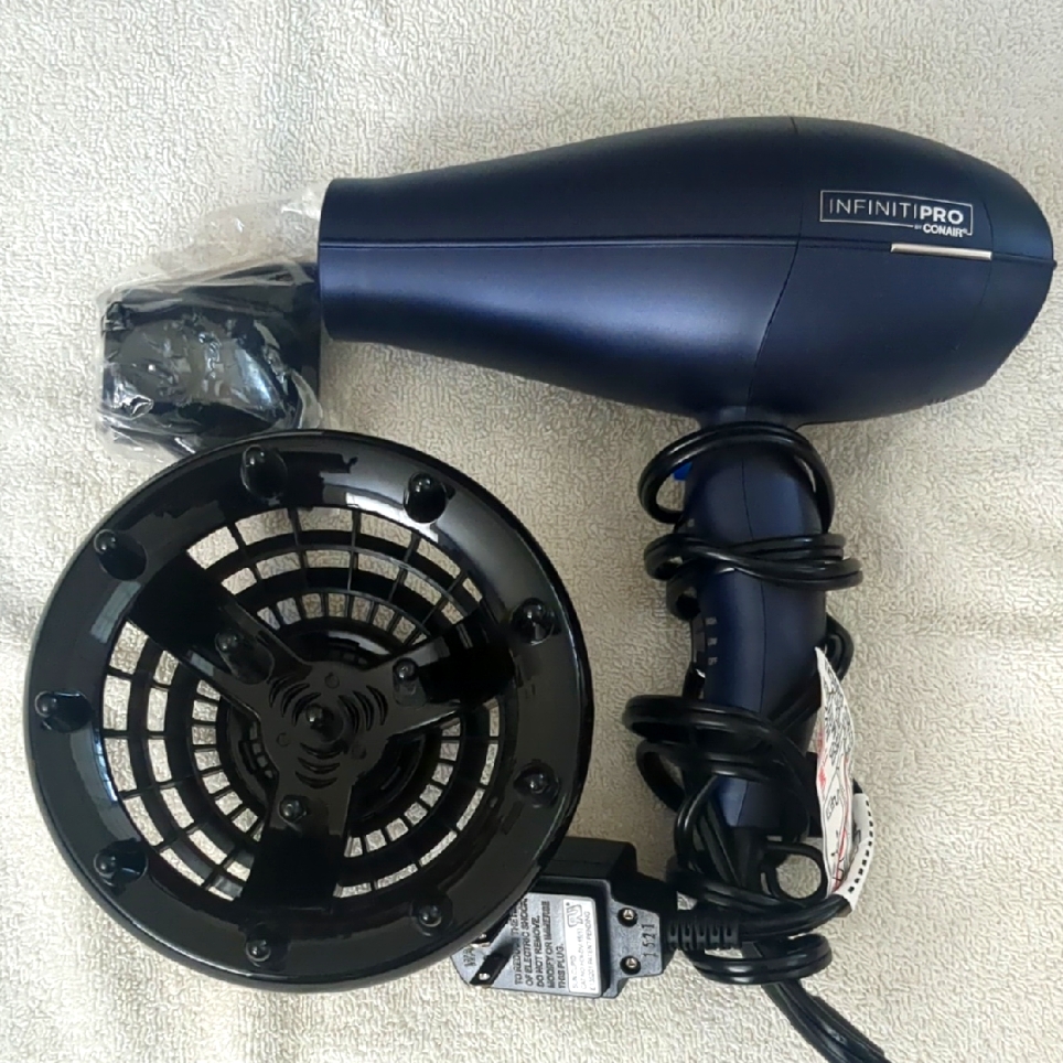 Conair Infinity Pro Hairdryer Incl Concentrator Diffuser And Box